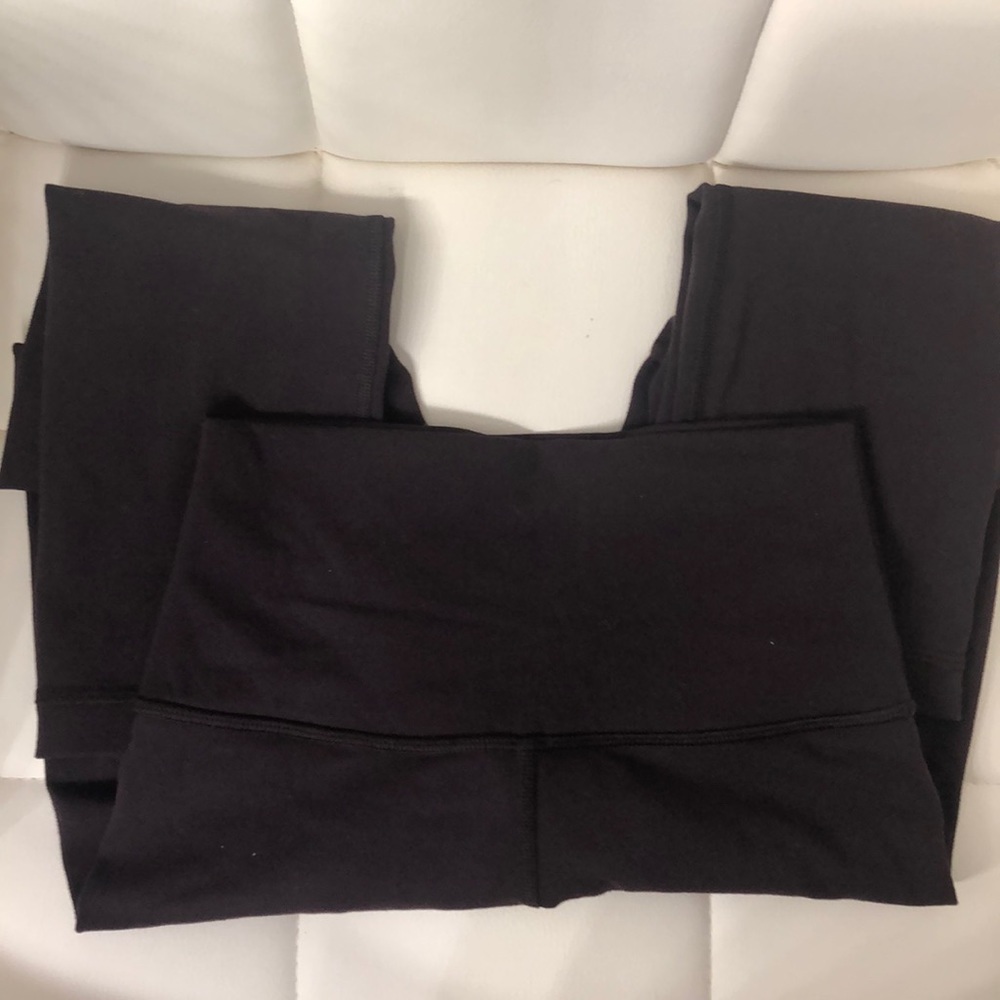 ❌ SOLD ❌ Lululemon Wunder Under - Picture 2 of 2